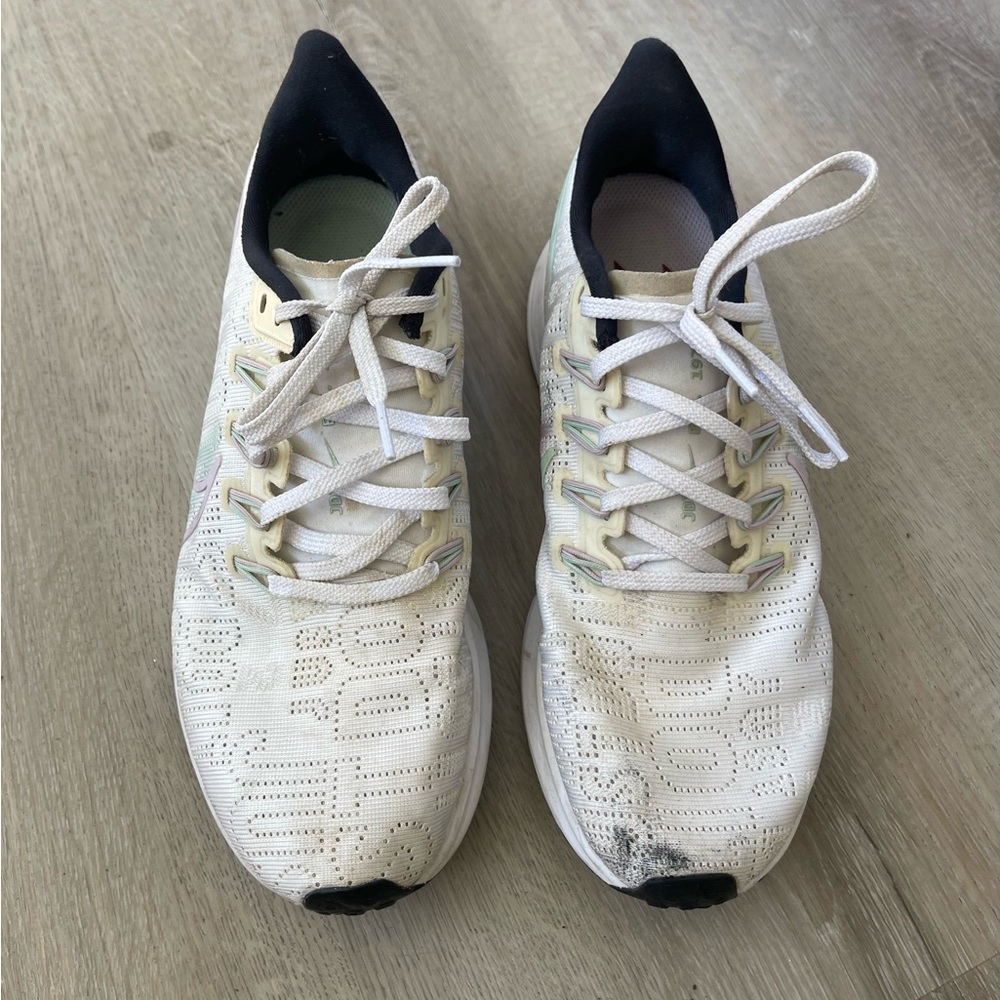 Nike Pegasus 36 White Athletic Running Shoes